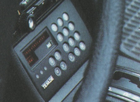 Mercedes W123 mit Autotelefon TEKADE BSA31 B-Netz